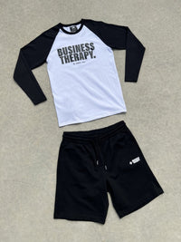 Packshot à plat du Finesse Cotton Shorts avec Long Sleeve Business Therapy Baseball Black.
