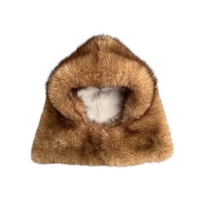 Capuche FUR HOOD présentée en packshot sur fond blanc