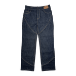 Vue de dos du Finesse Denim Jean présentée sur fond blanc.