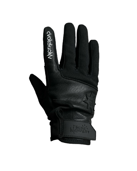 Finesse Leather Gloves en cuir présentés sur fond blanc.