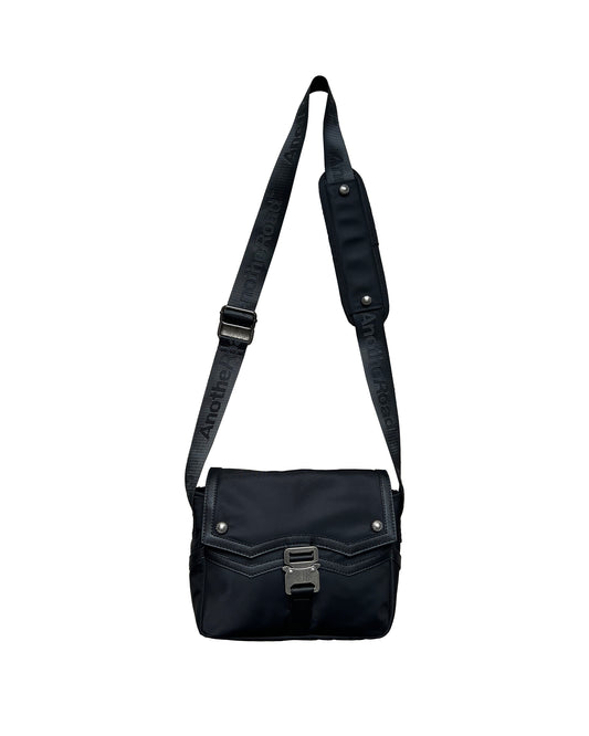 Sacoche Finesse Memorial Bag présentée sur fond blanc.