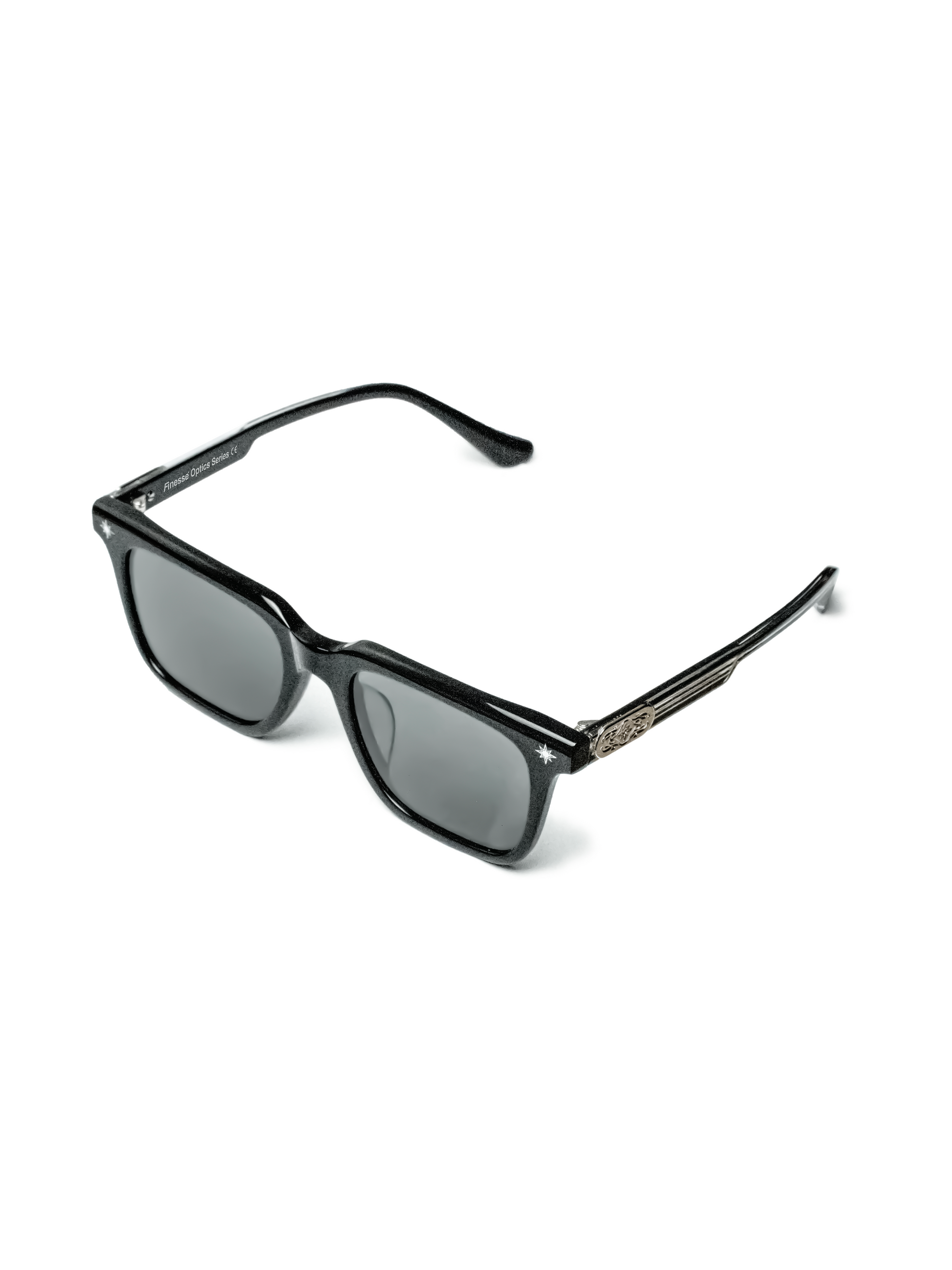 Lunettes de soleil Finesse Sunglasses Series 01 présentées en packshot sur fond blanc