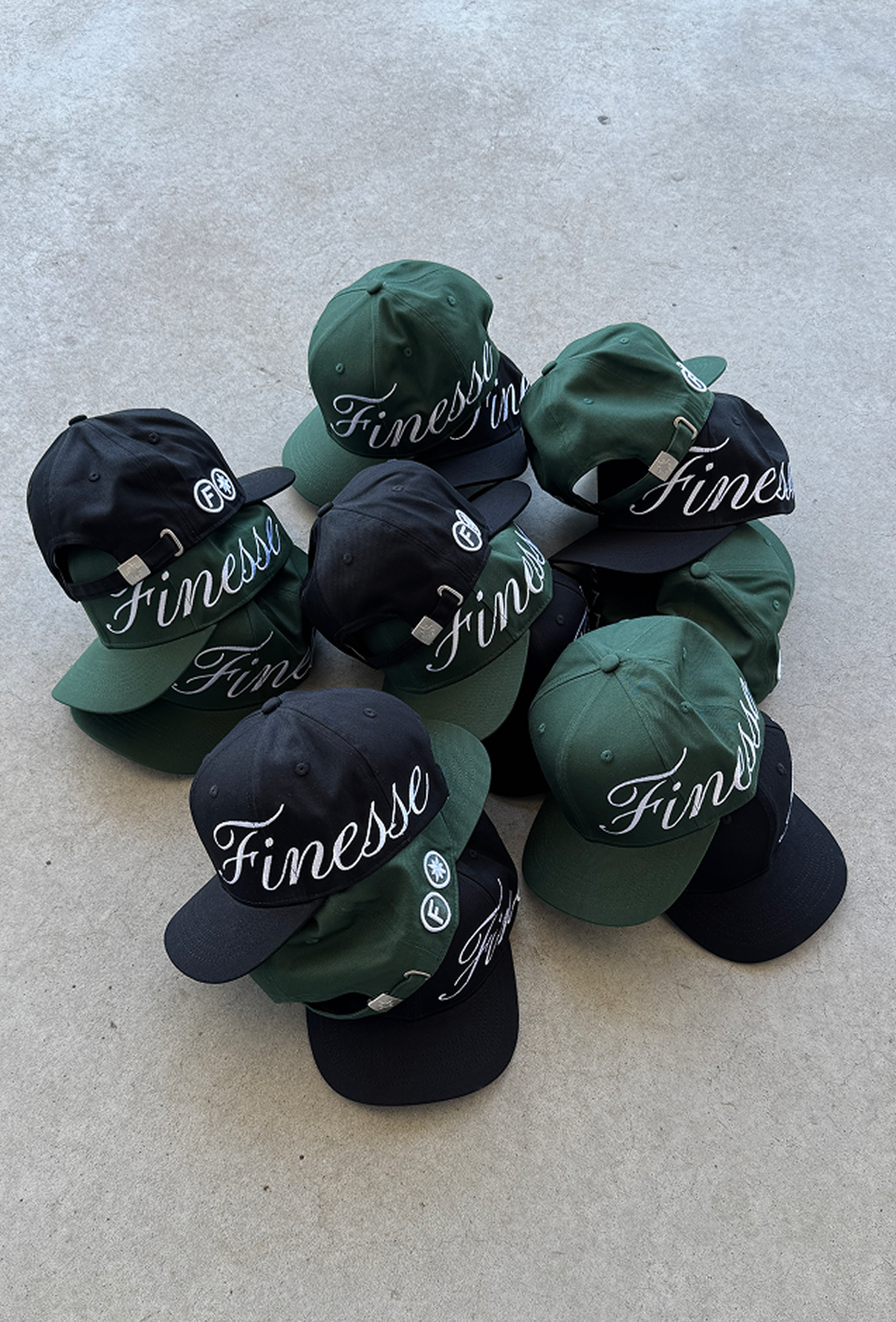 FINESSE* "SIGN" CAP - BLACK