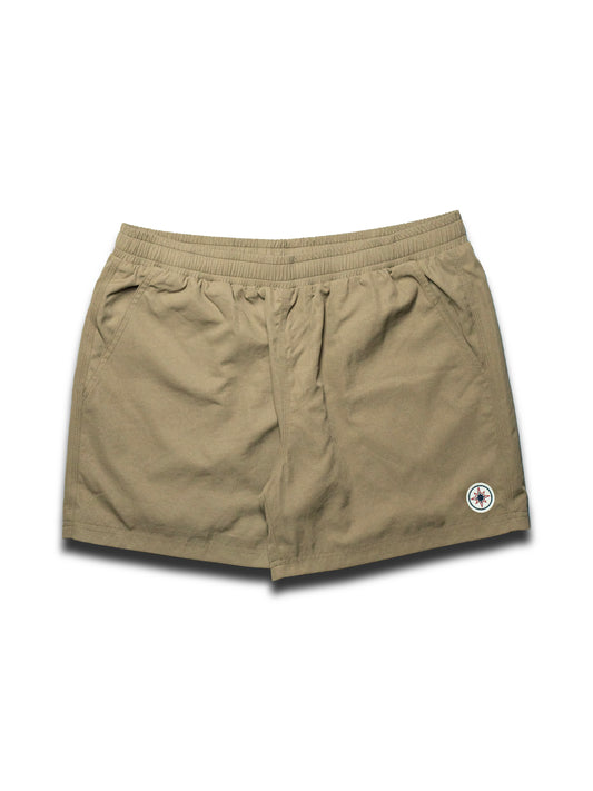 Finesse Swim Shorts Big Brown présenté en packshot sur fond blanc.