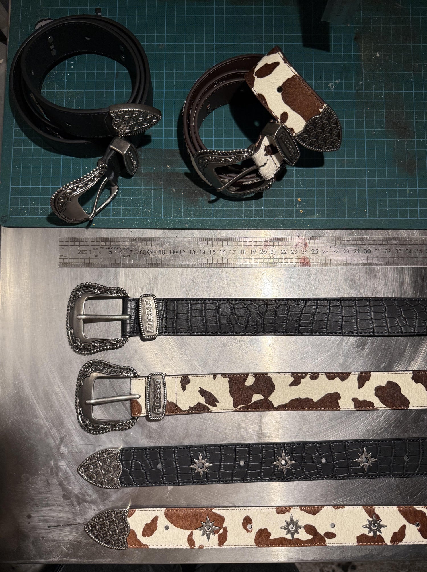 ceintures-cuir-plan-de-travail