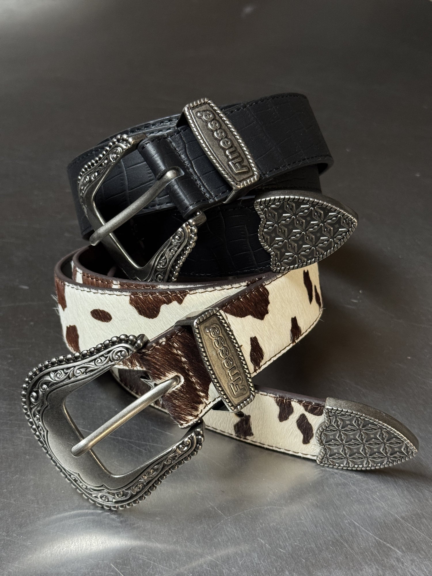 ceintures-cuir-plan-de-travail